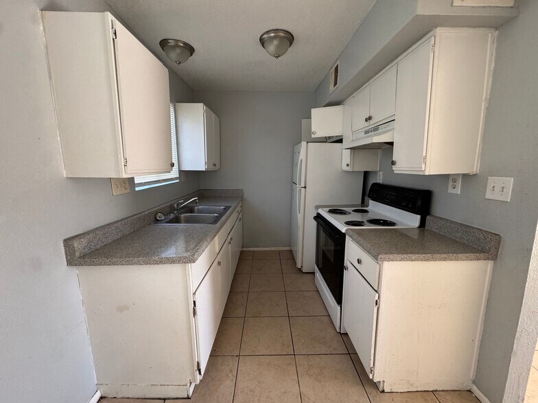 More Photos Of 221 E Olive St, Tucson Apartments For Sale