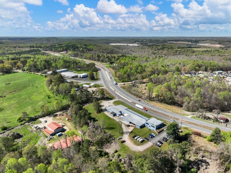 More Photos Of 2567 Athens Hwy, Gainesville Warehouse For Lease