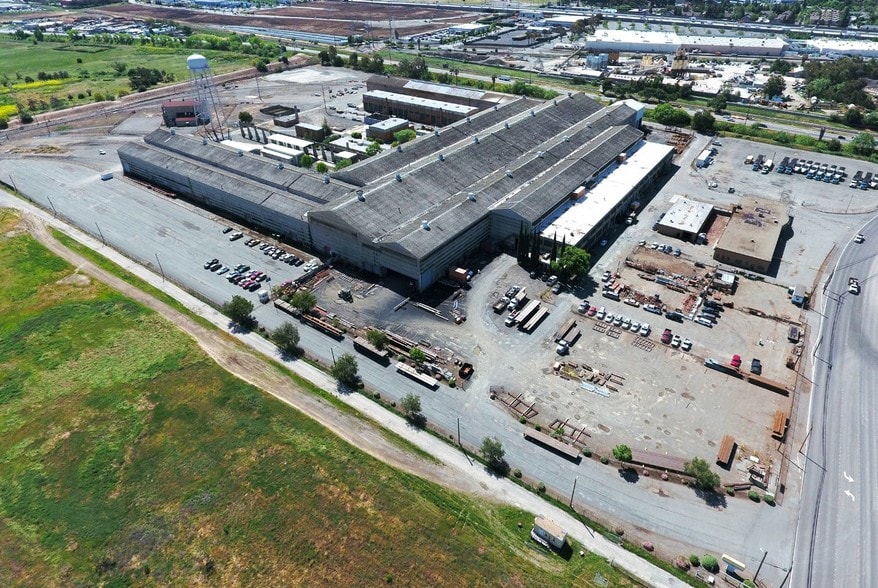 More Photos Of 1101-1501 Loveridge Rd, Pittsburg Unknown For Lease