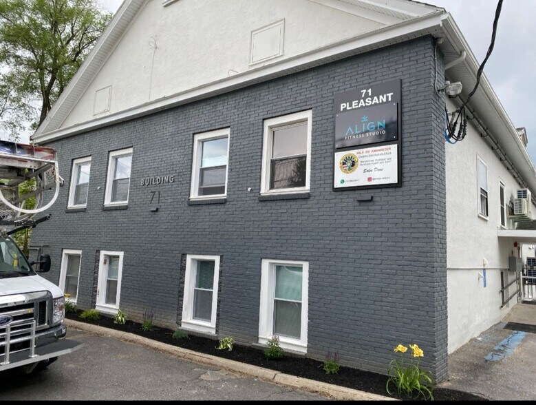 Primary Photo Of 71 Pleasant St, Leominster Medical For Lease