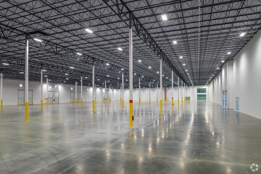 More Photos Of 121 Airpark Ctr E, Nashville Unknown For Lease