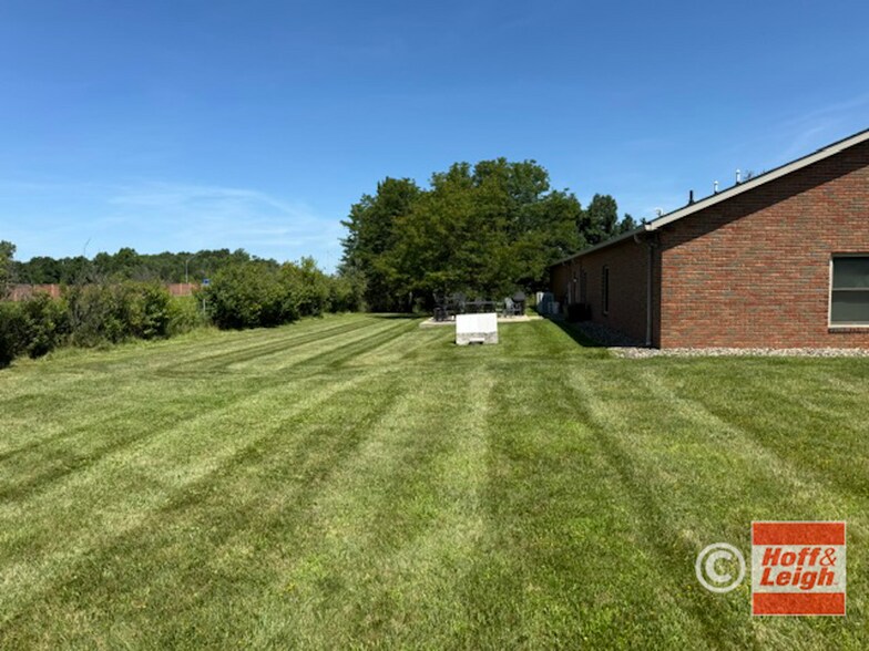 More Photos Of 1680 Industrial Pky, Brunswick Office For Sale