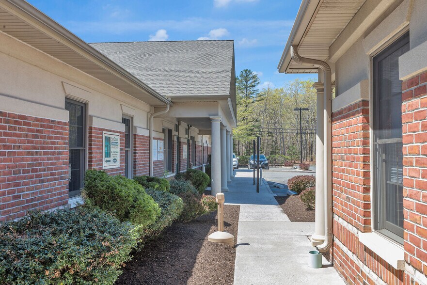More Photos Of 314 Chris Gaupp Dr, Galloway Medical For Lease