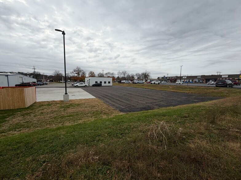 More Photos Of 319 Glades Rd, Berea Land For Lease