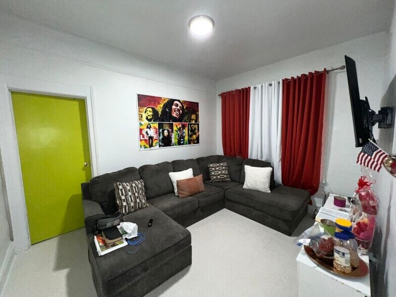 More Photos Of 2408 Clarendon Rd, Brooklyn Apartments For Sale