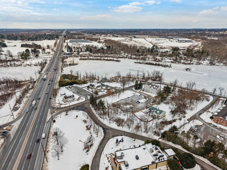 More Photos Of 3 Mapleton Rd, Princeton Office For Sale