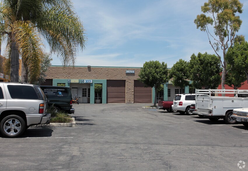 Primary Photo Of 15703 Condon Ave, Lawndale Warehouse For Lease