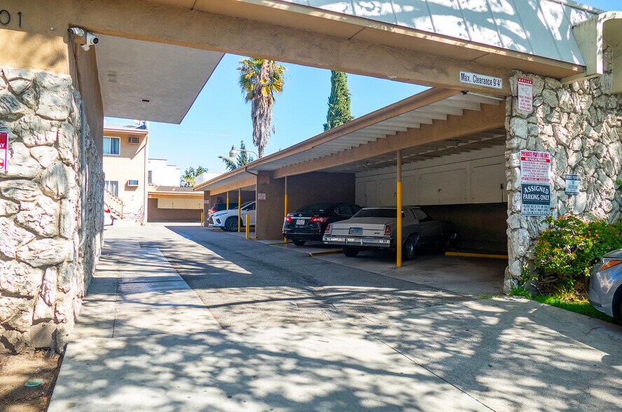 More Photos Of 601 E Acacia Ave, Glendale Apartments For Sale