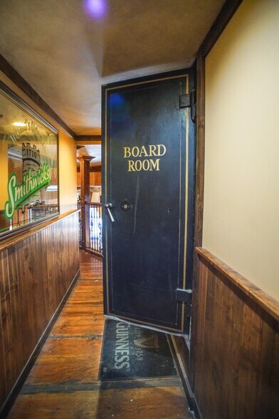 More Photos Of 105 S Cook St, Barrington Restaurant For Sale