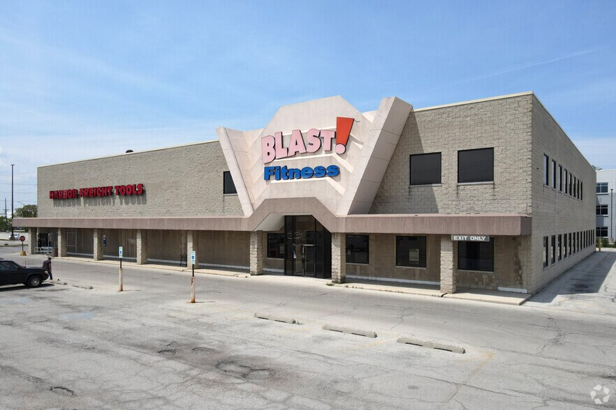 More Photos Of 7600 La Crosse Ave, Burbank Freestanding For Lease