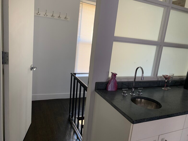 More Photos Of 250 E 32nd St, New York Office Residential For Sale