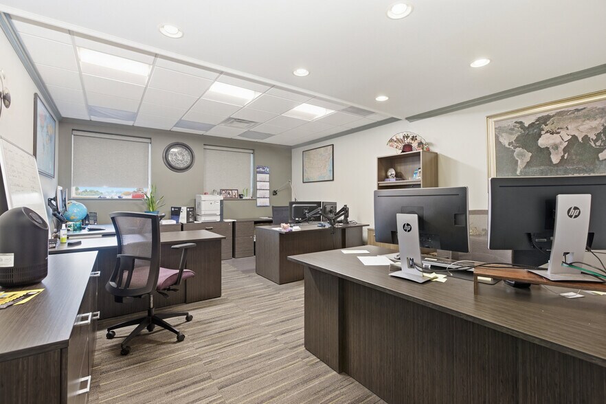 More Photos Of 3009 Washington Rd, McMurray Office For Sale