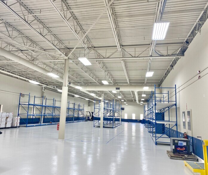 More Photos Of 170 Forbes Blvd, Mansfield Light Manufacturing For Lease