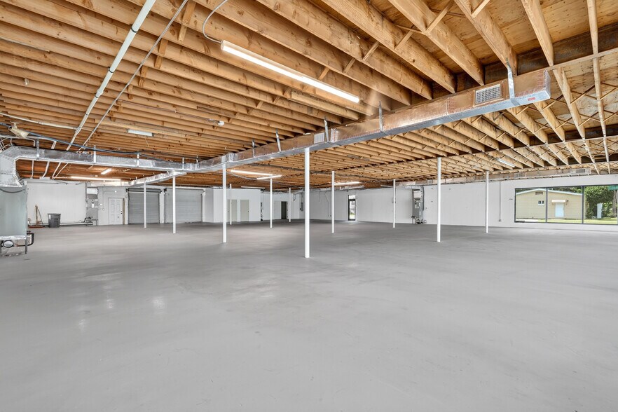 More Photos Of 519 Delaware Ave, Fort Pierce Warehouse For Lease