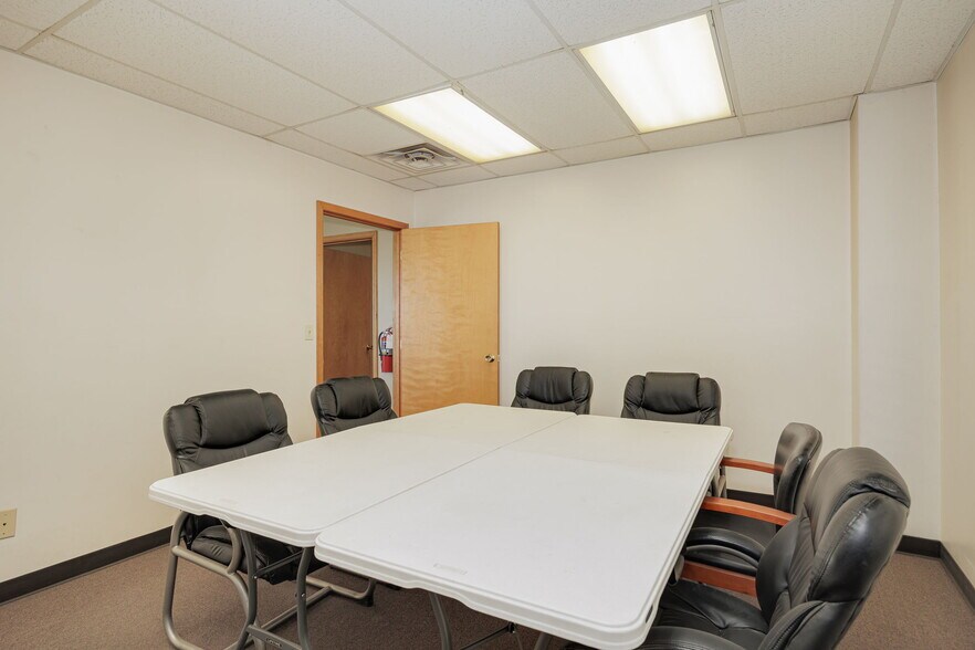 More Photos Of 801 Woodsdale Rd, Elwood Warehouse For Sale