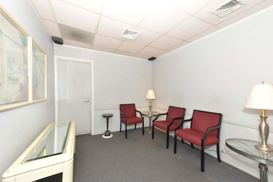 More Photos Of 289 Market St, Saddle Brook Office For Sale