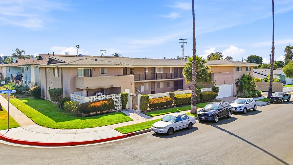 More Photos Of 1184 W Casa Grande Ave, Anaheim Apartments For Sale