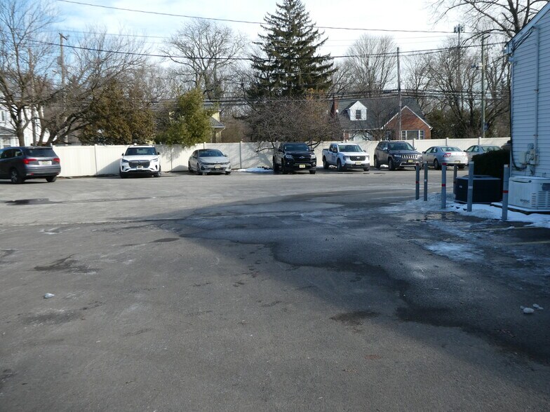 More Photos Of 127 Haddon Ave, Berlin Township Flex For Sale