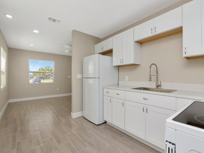 More Photos Of , Bradenton Multifamily For Sale