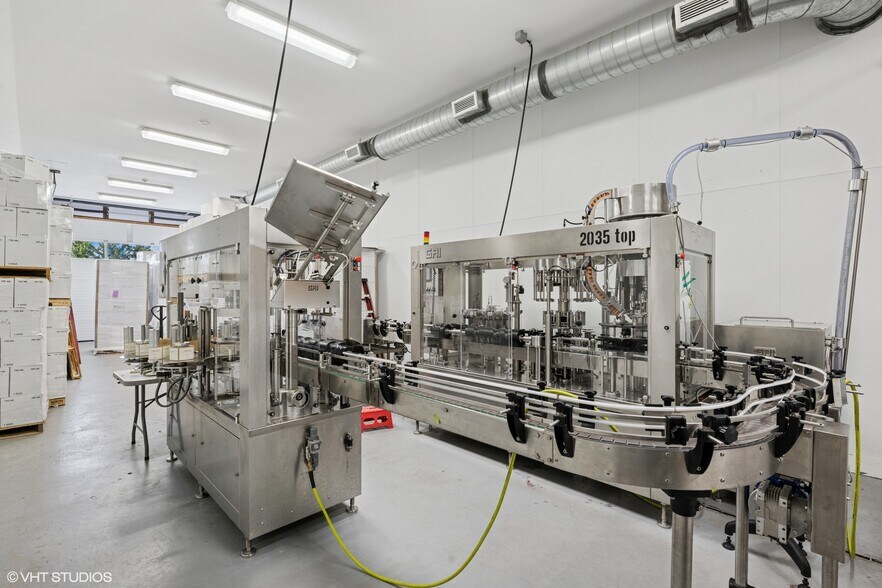 More Photos Of 5195 Old North Rd, Southold Winery Vineyard For Sale