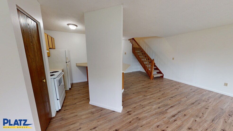 More Photos Of 7430 Becky Ct, Youngstown Apartments For Sale