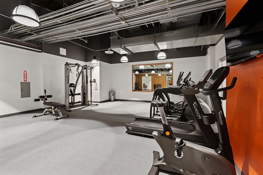 More Photos Of 5416 W Amelia Earhart Dr, Salt Lake City Flex For Lease