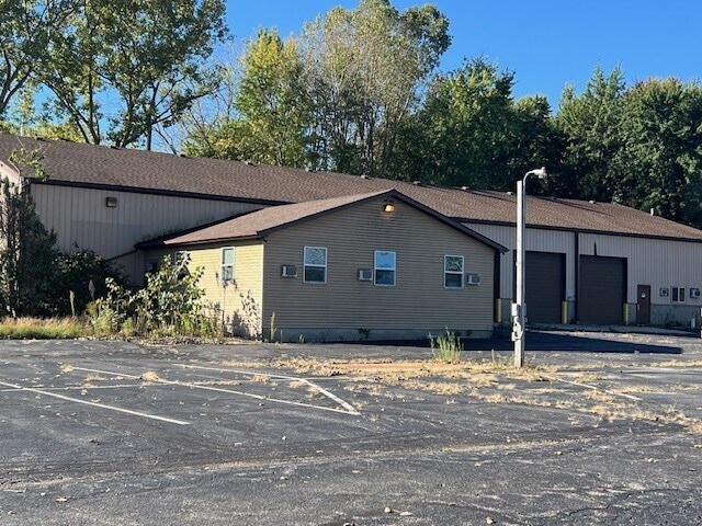 More Photos Of 2249 Otto Rd, Charlotte Industrial For Sale