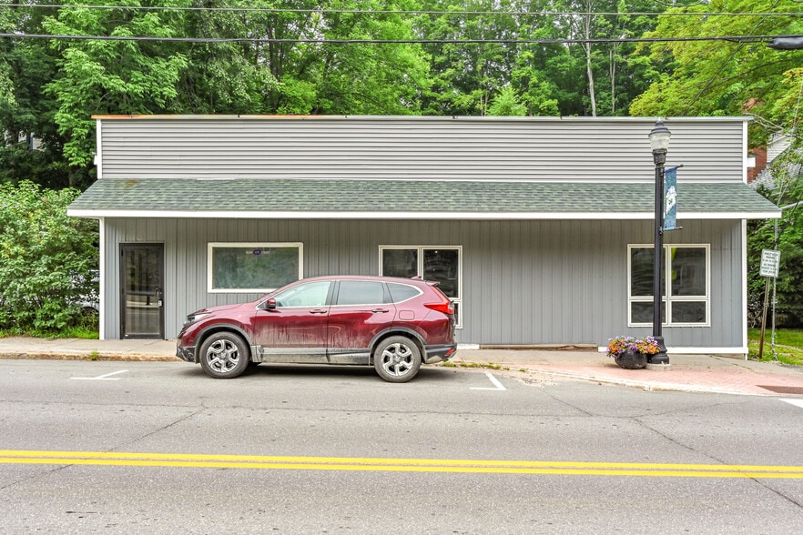 More Photos Of 370 Main St, Wilton Restaurant For Sale