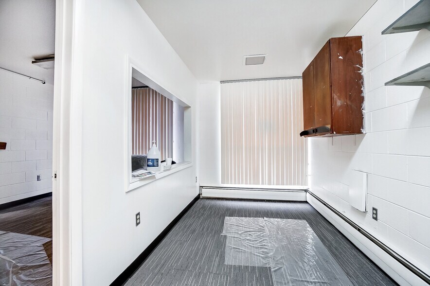 More Photos Of 1106 E High St, Springfield Schools For Sale