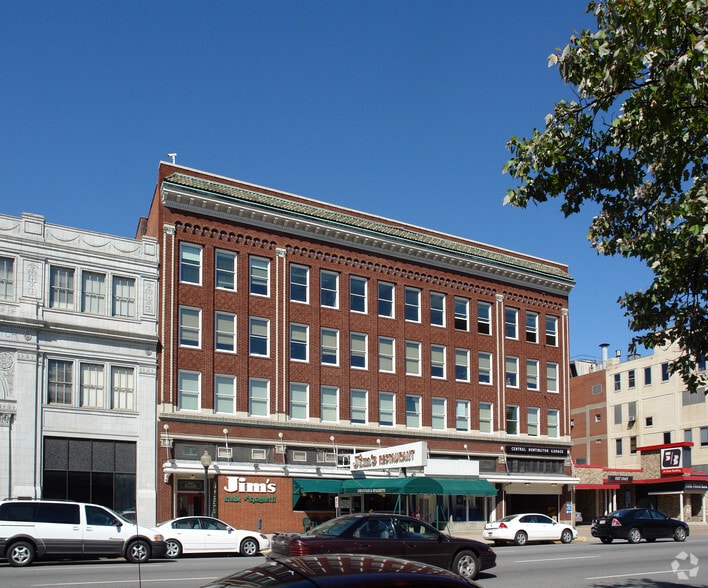 More Photos Of 916-924 5th Ave, Huntington Office For Lease