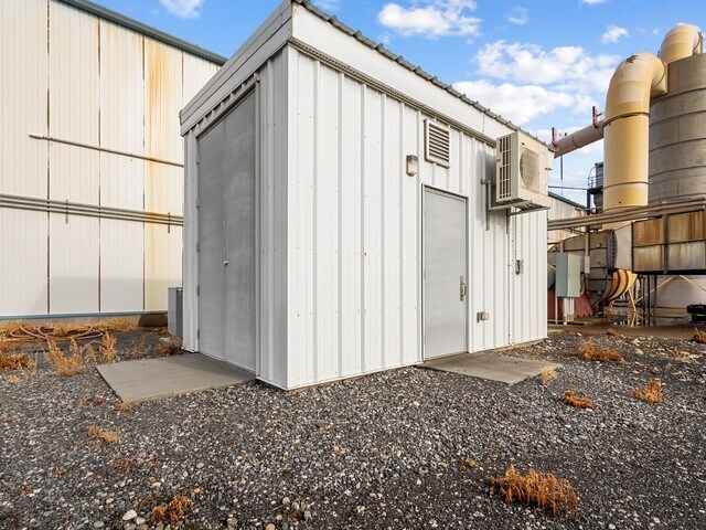 More Photos Of 405 Hoosier, Stanfield Food Processing For Lease