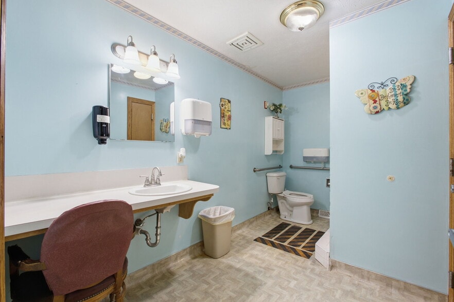 More Photos Of 915 N H St, Fremont Assisted Living For Sale