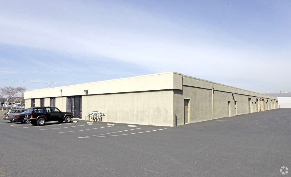 More Photos Of 14760-14798 Wicks Blvd, San Leandro Research And Development For Lease