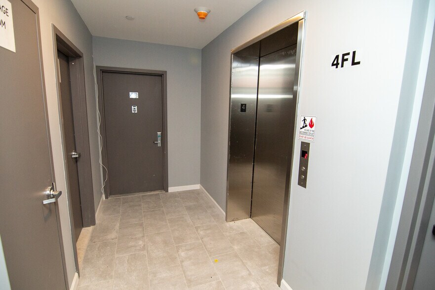 More Photos Of 6527 Roosevelt Ave, Woodside Apartments For Lease