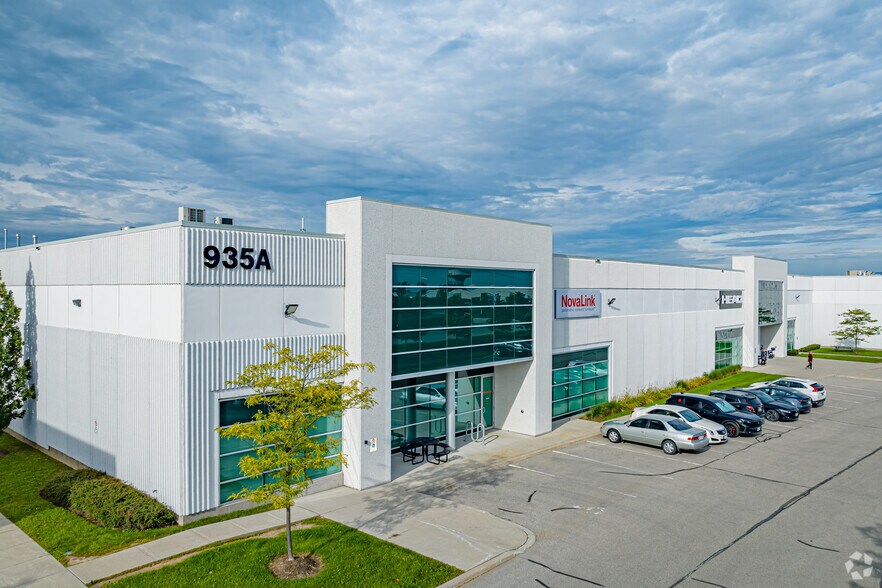 Primary Photo Of 935A Southgate Dr, Guelph Warehouse For Lease