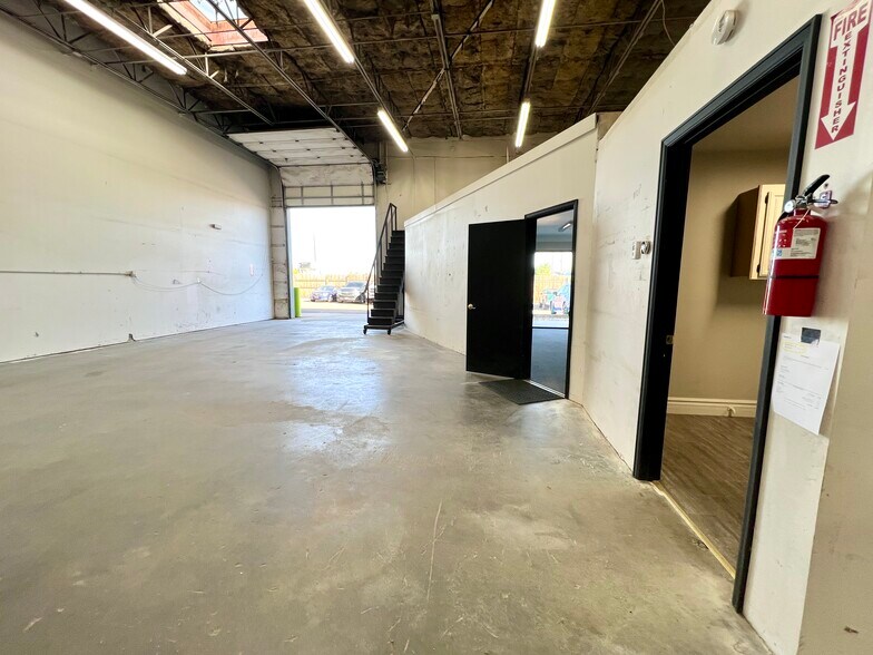 More Photos Of 6340 W 56th Ave, Arvada Warehouse For Lease
