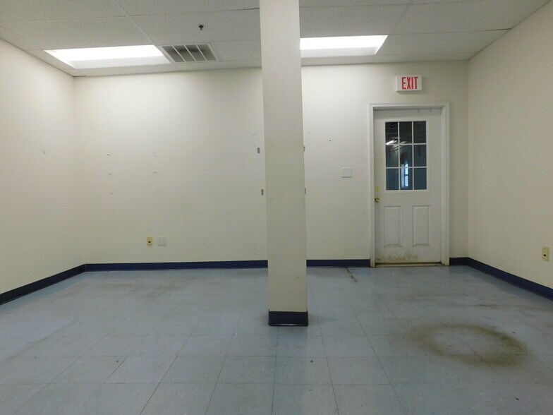 More Photos Of 813 N 4th St, Allentown Warehouse For Lease