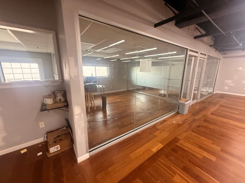 More Photos Of 230 Marion Ave, Linden Research And Development For Sale