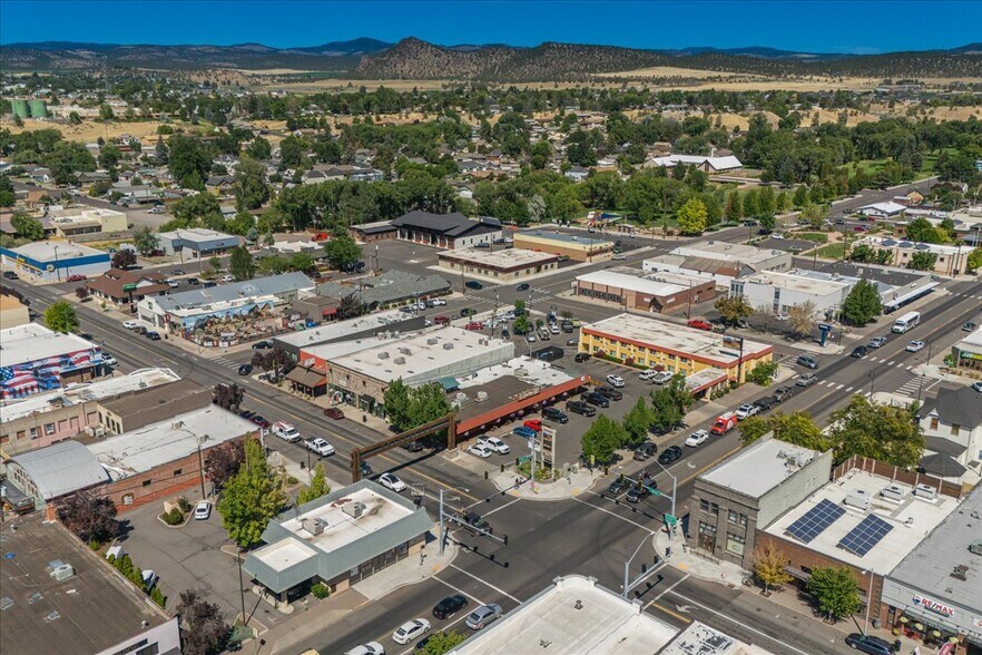 More Photos Of 121 NE 3rd St, Prineville Restaurant For Sale