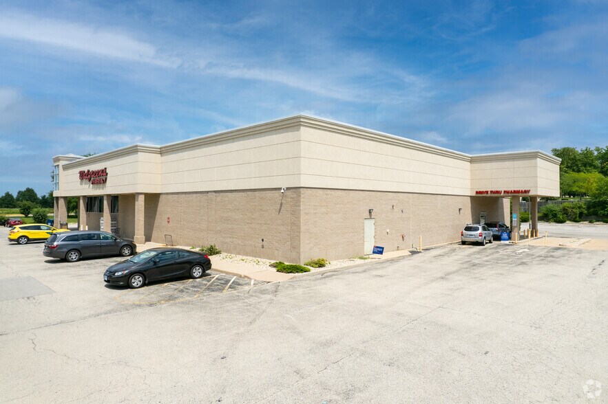 More Photos Of 450 S Schoolhouse Rd, New Lenox Drugstore For Sale