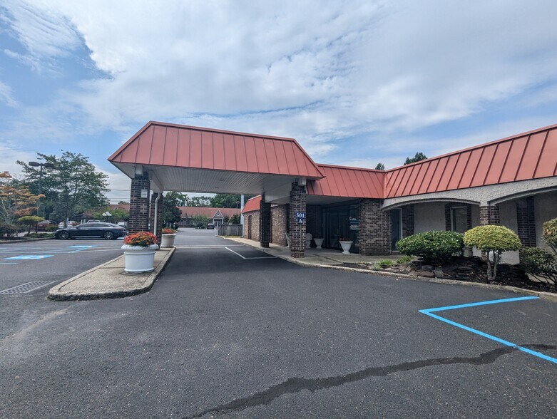 More Photos Of 301-305 Central Ave, Egg Harbor Township Medical For Lease