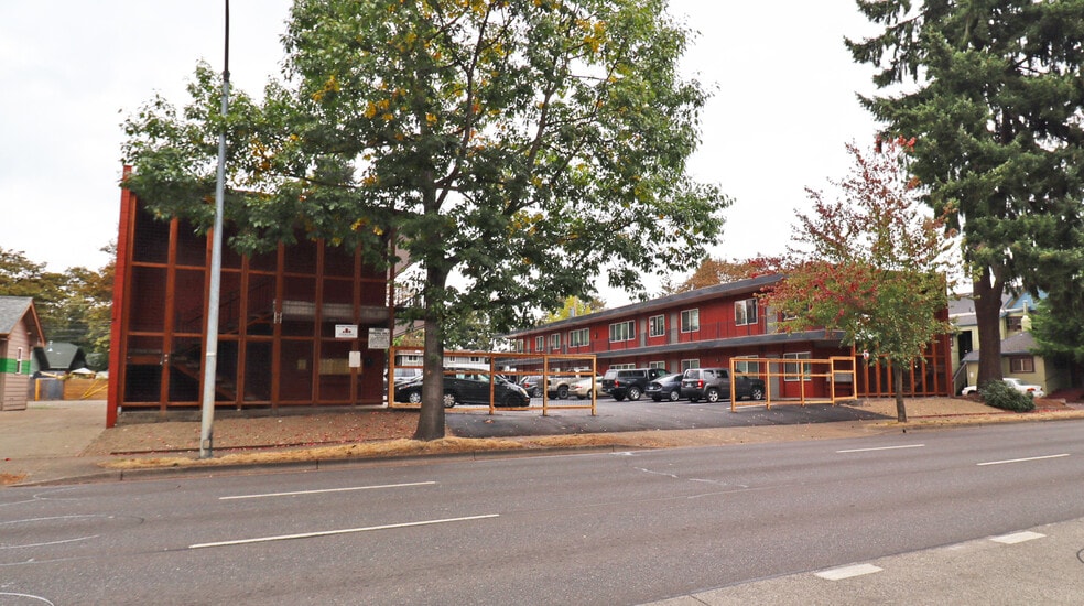 More Photos Of 1247-1257 W 6th Ave, Eugene Apartments For Sale