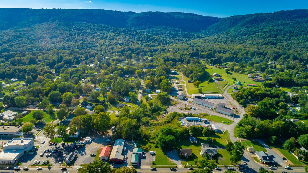 More Photos Of 15781 Rankin Ave, Dunlap Freestanding For Sale