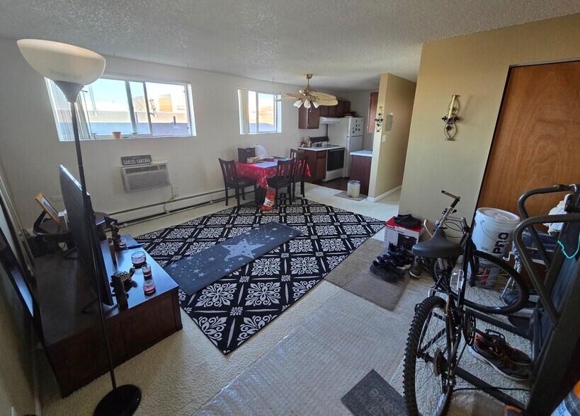 More Photos Of 1995-1997 Akron St, Aurora Apartments For Sale