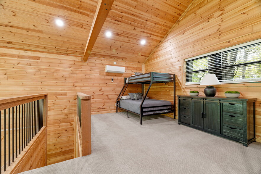 More Photos Of 22468 State Highway 112, Cassville Specialty For Sale