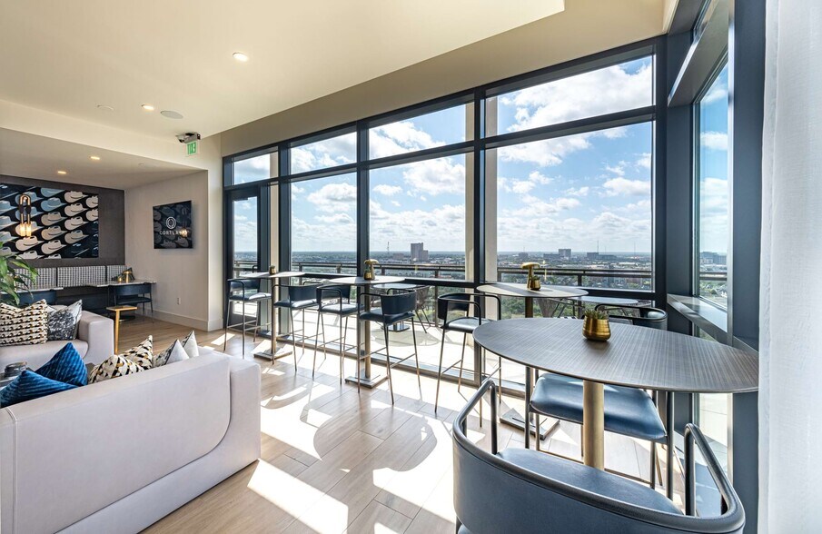 More Photos Of 3200 McKinney Ave, Dallas Multifamily For Sale