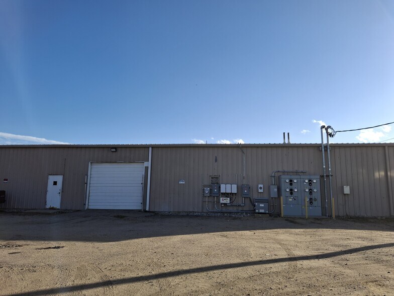 More Photos Of 8777 Brighton Rd, Henderson Warehouse For Lease