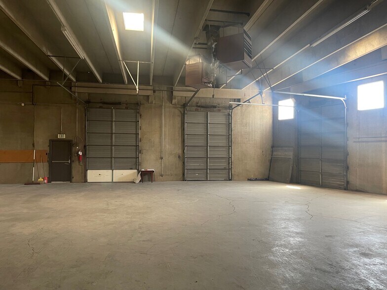 More Photos Of 1331 W Maple Ave, Denver Manufacturing For Lease