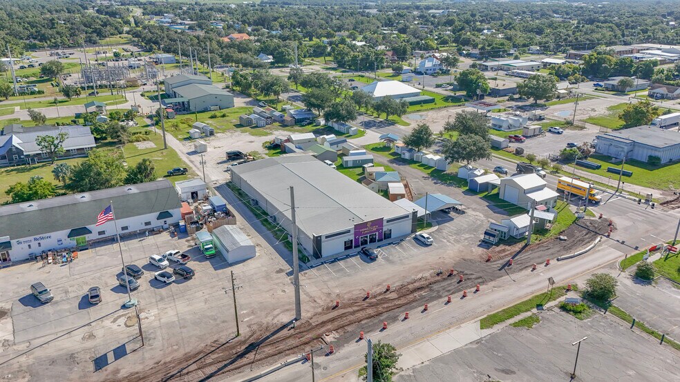 More Photos Of 14 W Hickory St, Arcadia Freestanding For Lease