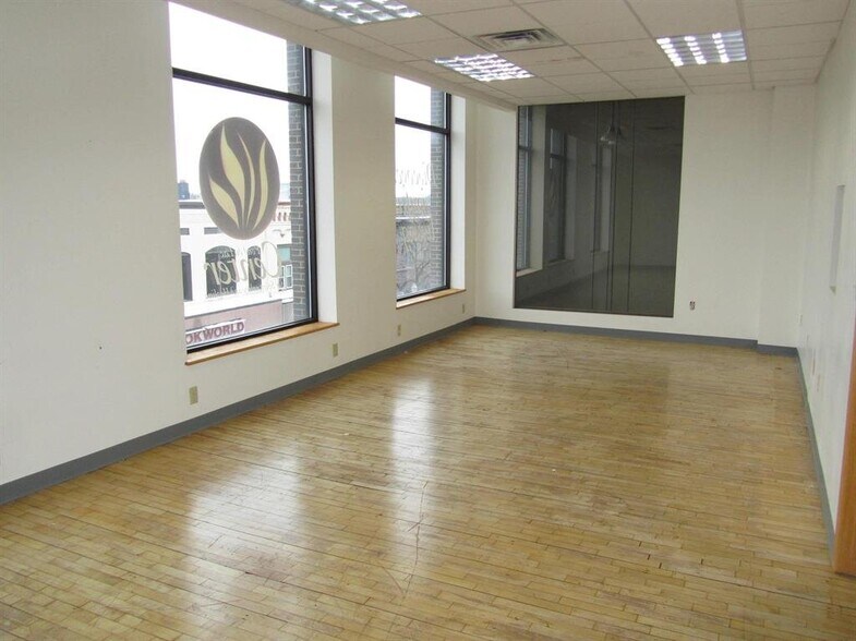 More Photos Of 74 S Main St, Fond Du Lac Loft Creative Space For Sale